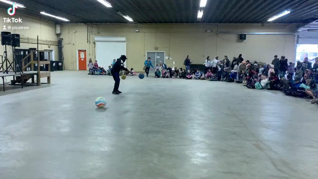 Live Performance & Skill Showcase